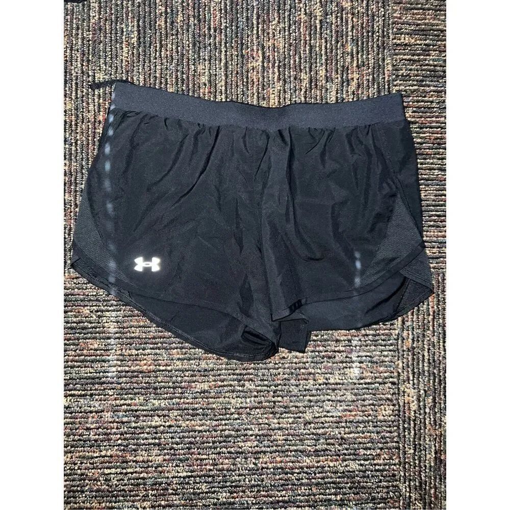 Women's Under Armour Moisture Wicking Shorts (L)